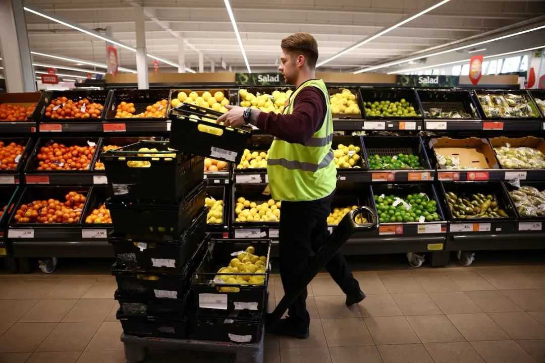 UK Family Income Disparities Worsen